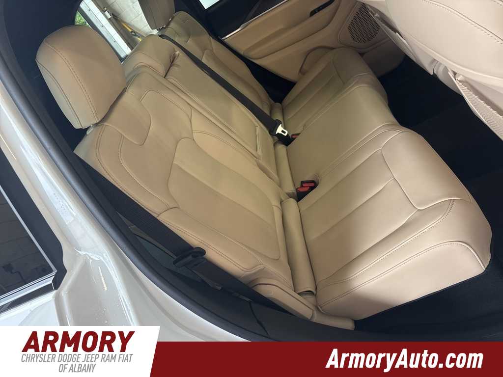 Thumbnail: 2025 Jeep Grand Cherokee - 28