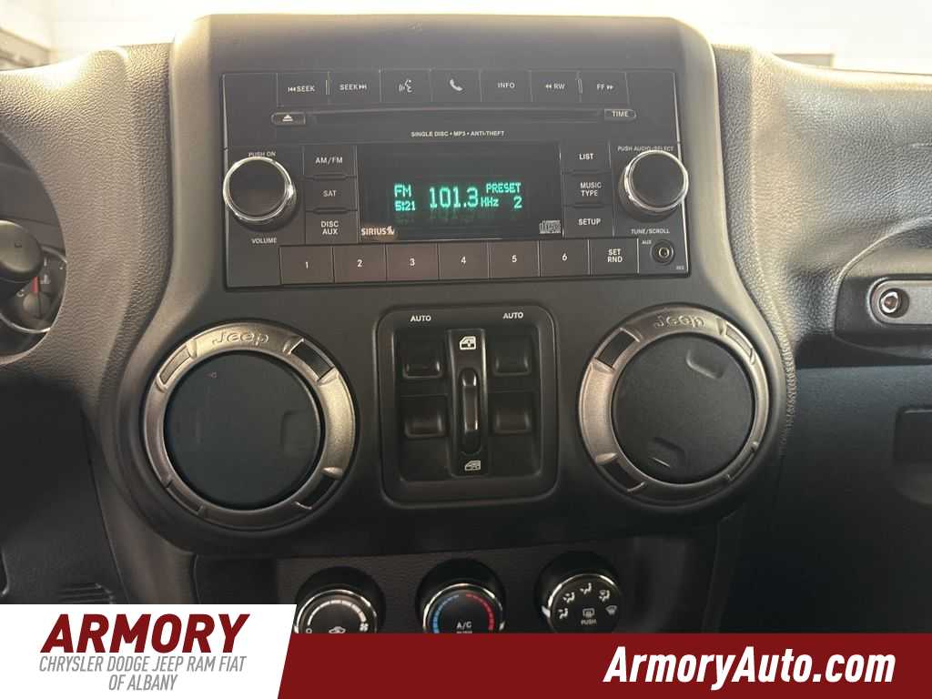 Thumbnail: 2018 Jeep Wrangler - 17