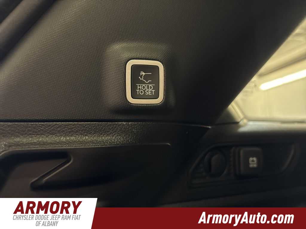 Thumbnail: 2026 Jeep Grand Cherokee - 30