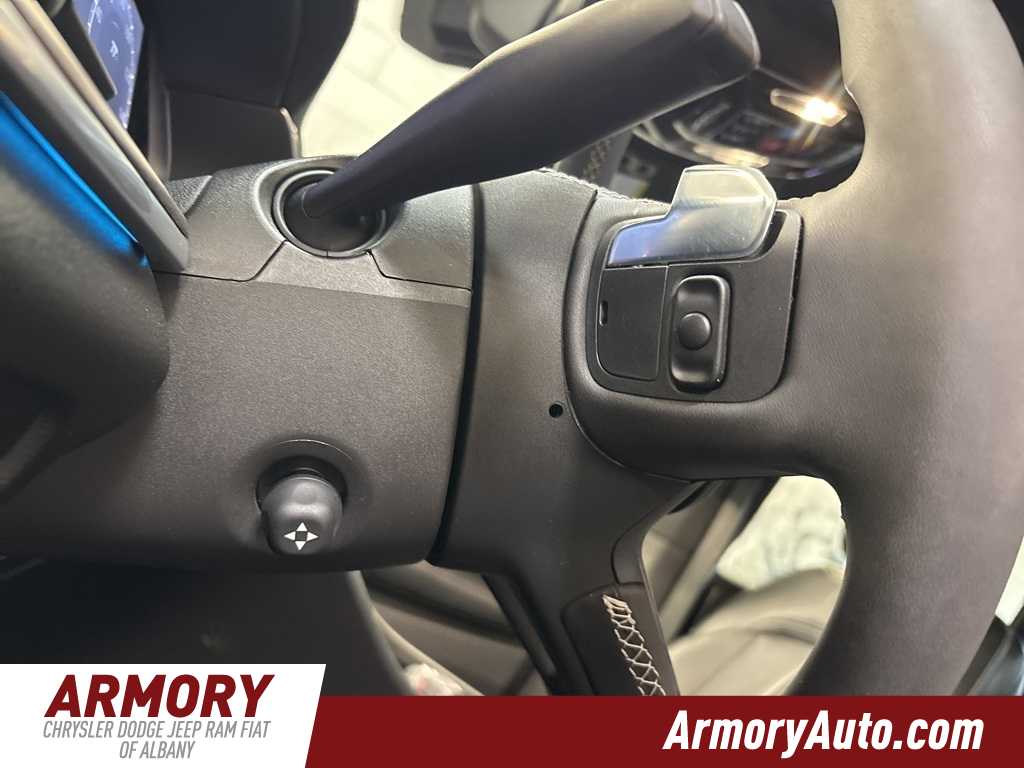 Thumbnail: 2023 Jeep Grand Cherokee - 12