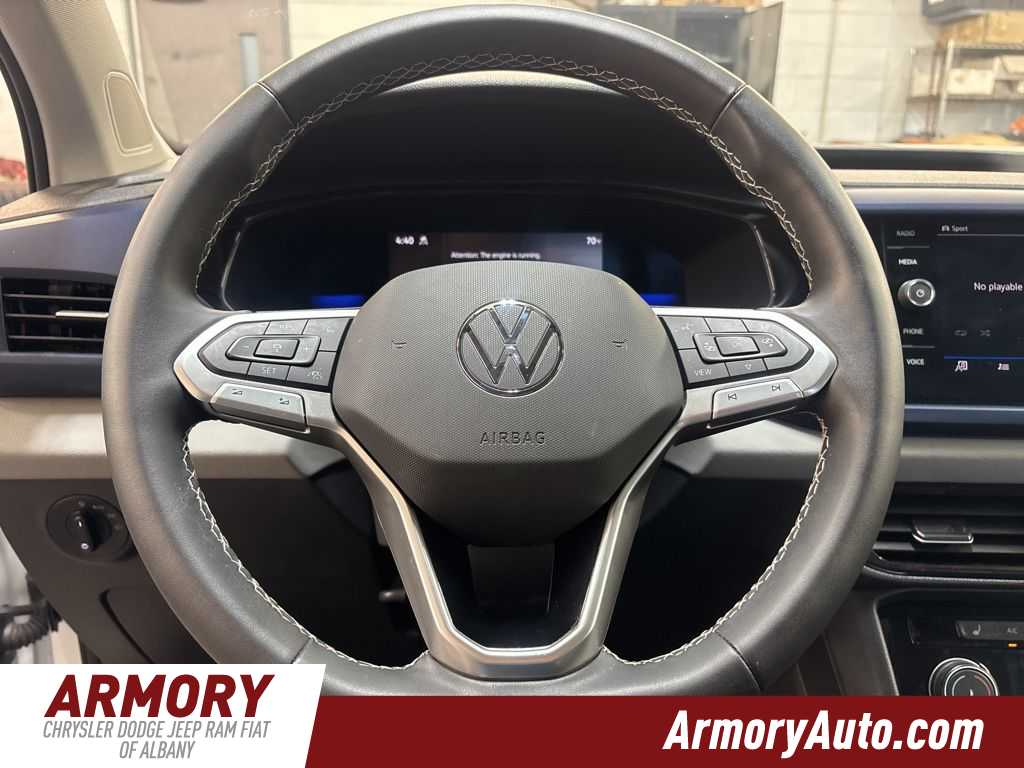 Thumbnail: 2023 Volkswagen Taos - 15