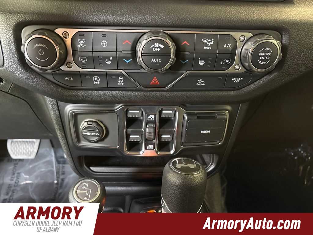 Thumbnail: 2026 Jeep Wrangler - 20