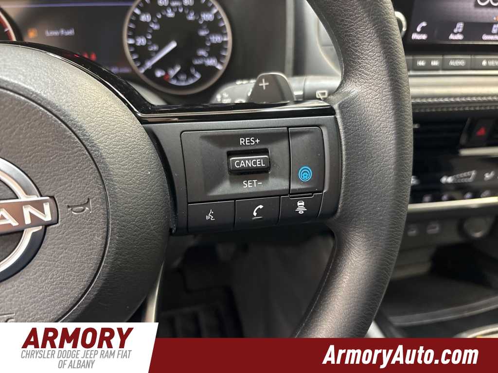 Thumbnail: 2022 Nissan Rogue - 15