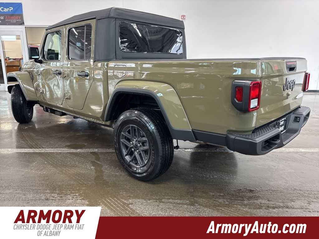 Thumbnail: 2026 Jeep Gladiator - 6