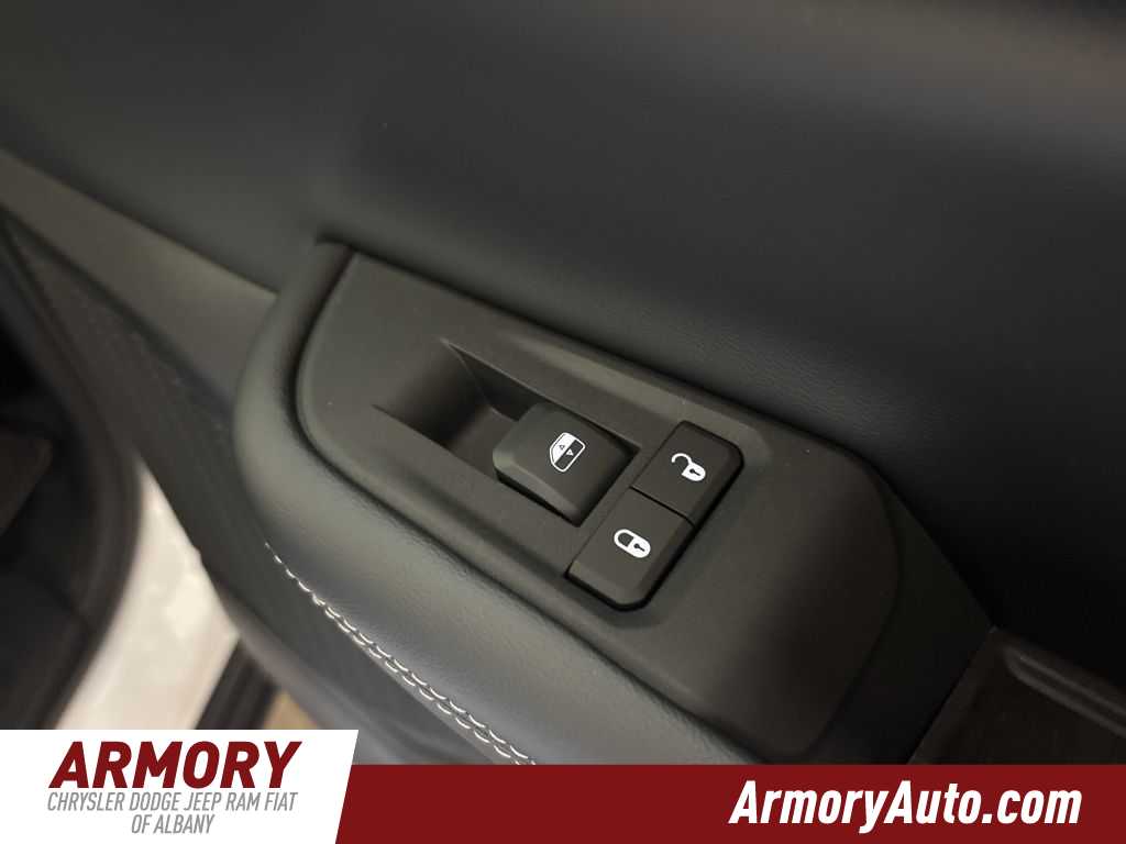 Thumbnail: 2026 Jeep Grand Cherokee - 34