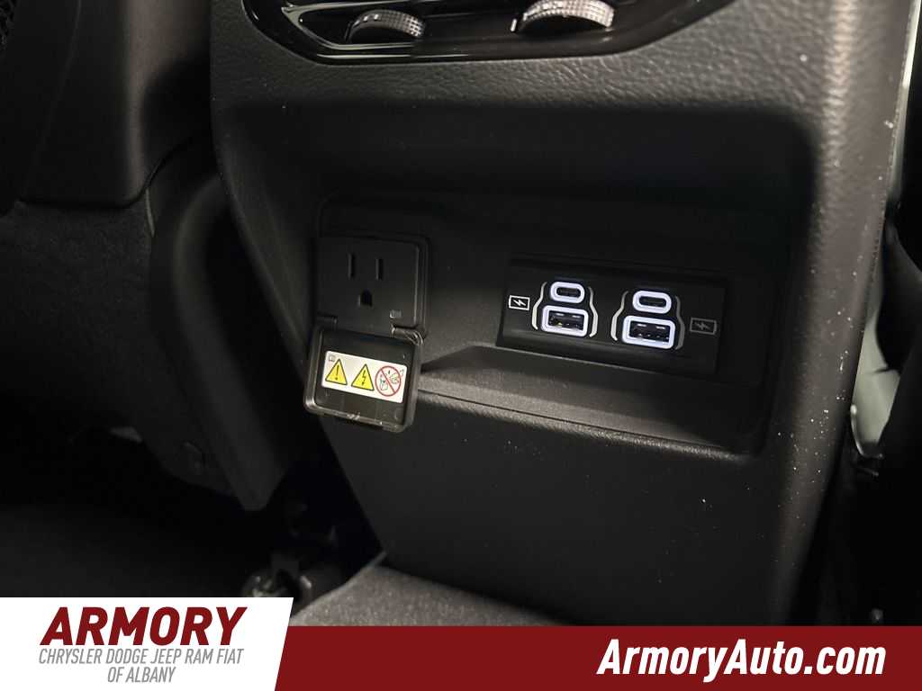 Thumbnail: 2026 Jeep Grand Cherokee - 36