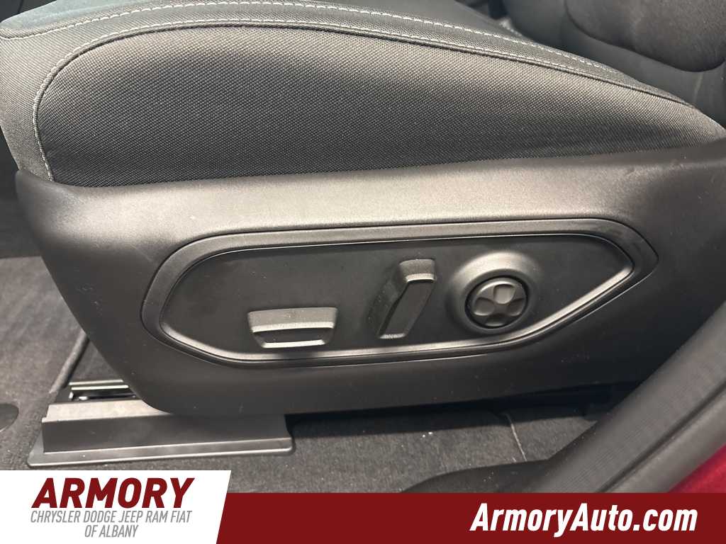 Thumbnail: 2025 Jeep Grand Cherokee - 11