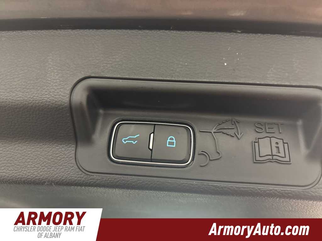 Thumbnail: 2023 Ford Explorer - 28