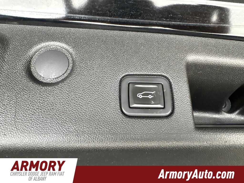 Thumbnail: 2020 Chevrolet Equinox - 31