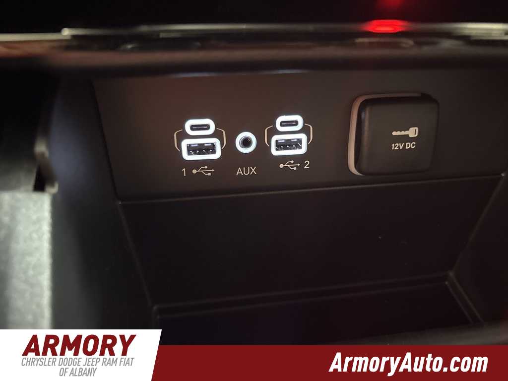 Thumbnail: 2025 Jeep Grand Cherokee - 16