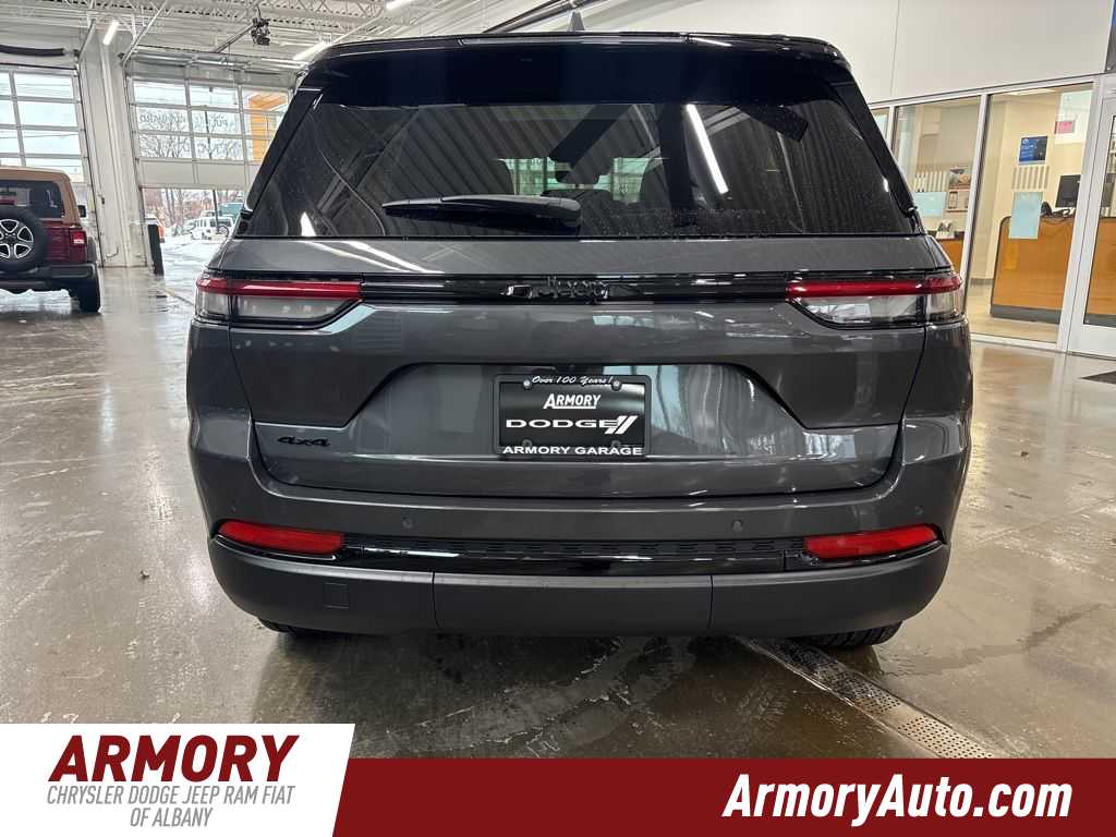 Thumbnail: 2025 Jeep Grand Cherokee - 5