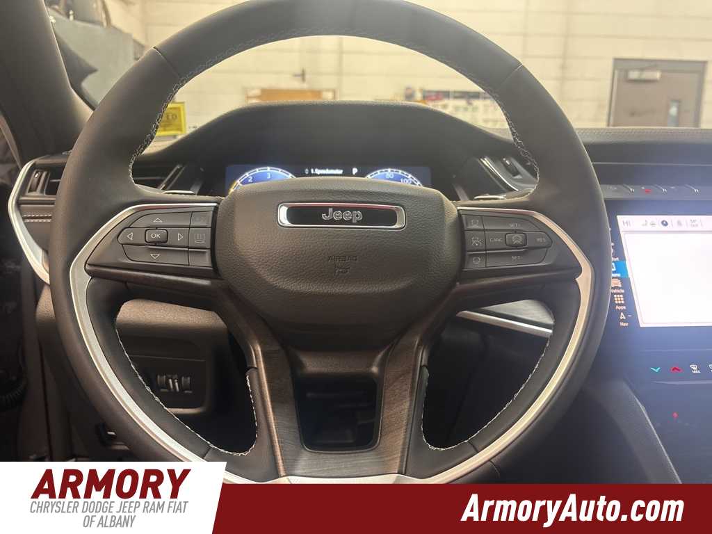 Thumbnail: 2026 Jeep Grand Cherokee - 12