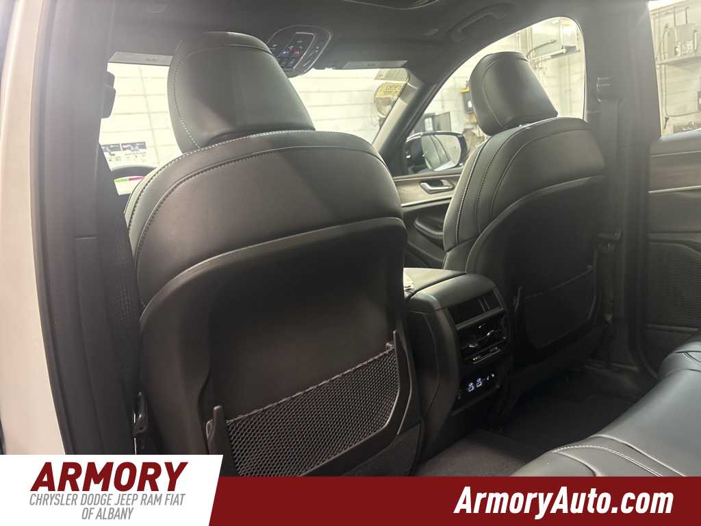 Thumbnail: 2025 Jeep Grand Cherokee - 28