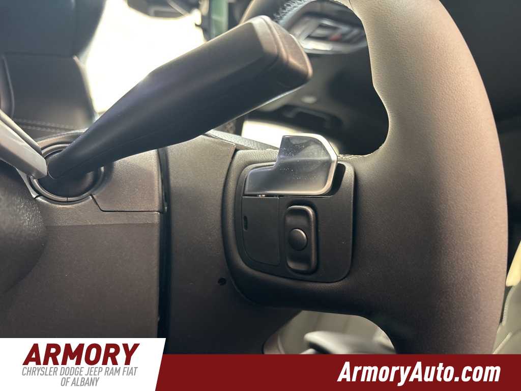 Thumbnail: 2025 Jeep Grand Cherokee - 13