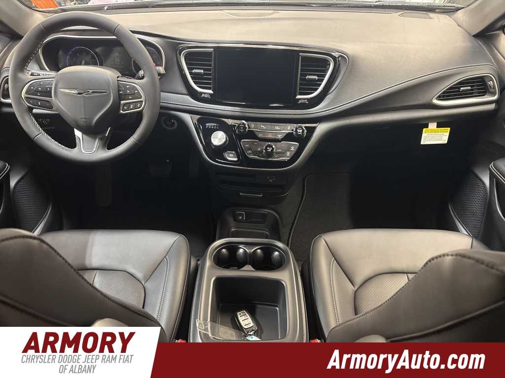 Thumbnail: 2026 Chrysler Pacifica - 30