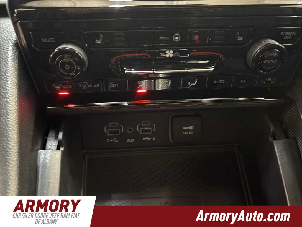 Thumbnail: 2025 Jeep Grand Cherokee - 16