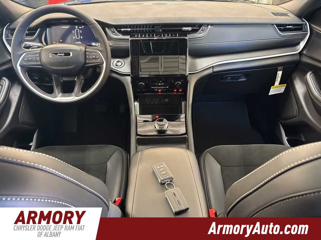 Thumbnail: 2025 Jeep Grand Cherokee L - 37