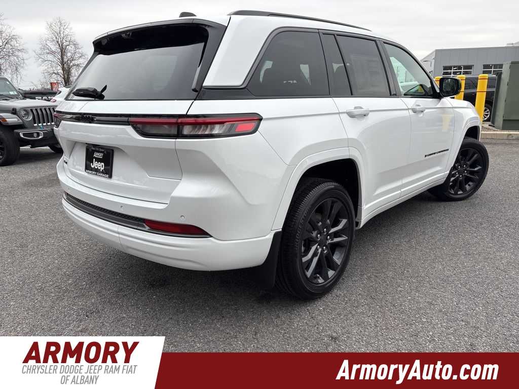 Thumbnail: 2026 Jeep Grand Cherokee - 4