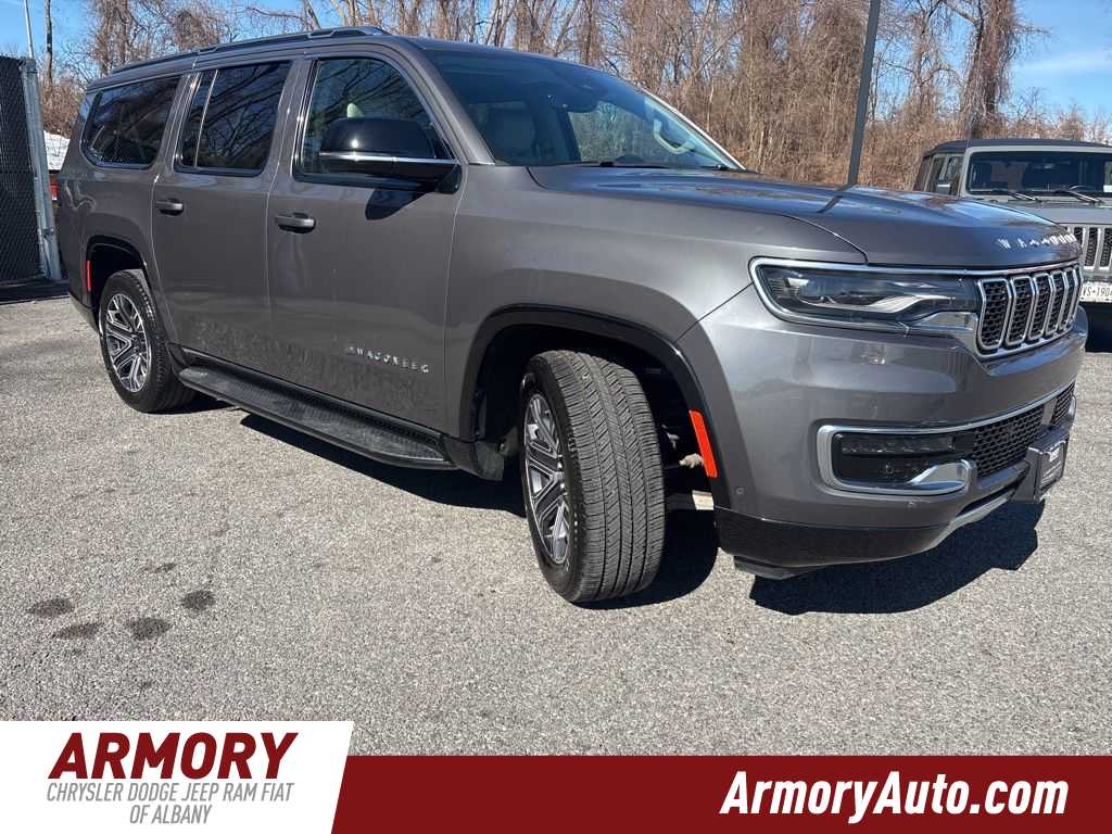 Thumbnail: 2023 Jeep Wagoneer - 3