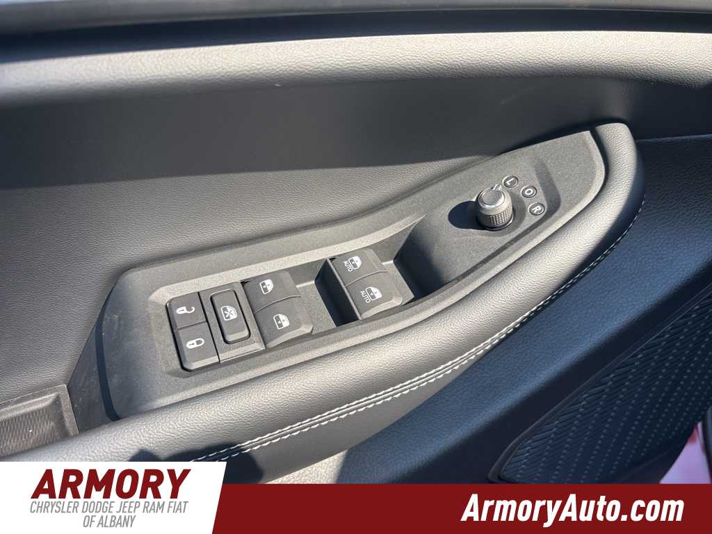 Thumbnail: 2025 Jeep Grand Cherokee - 8