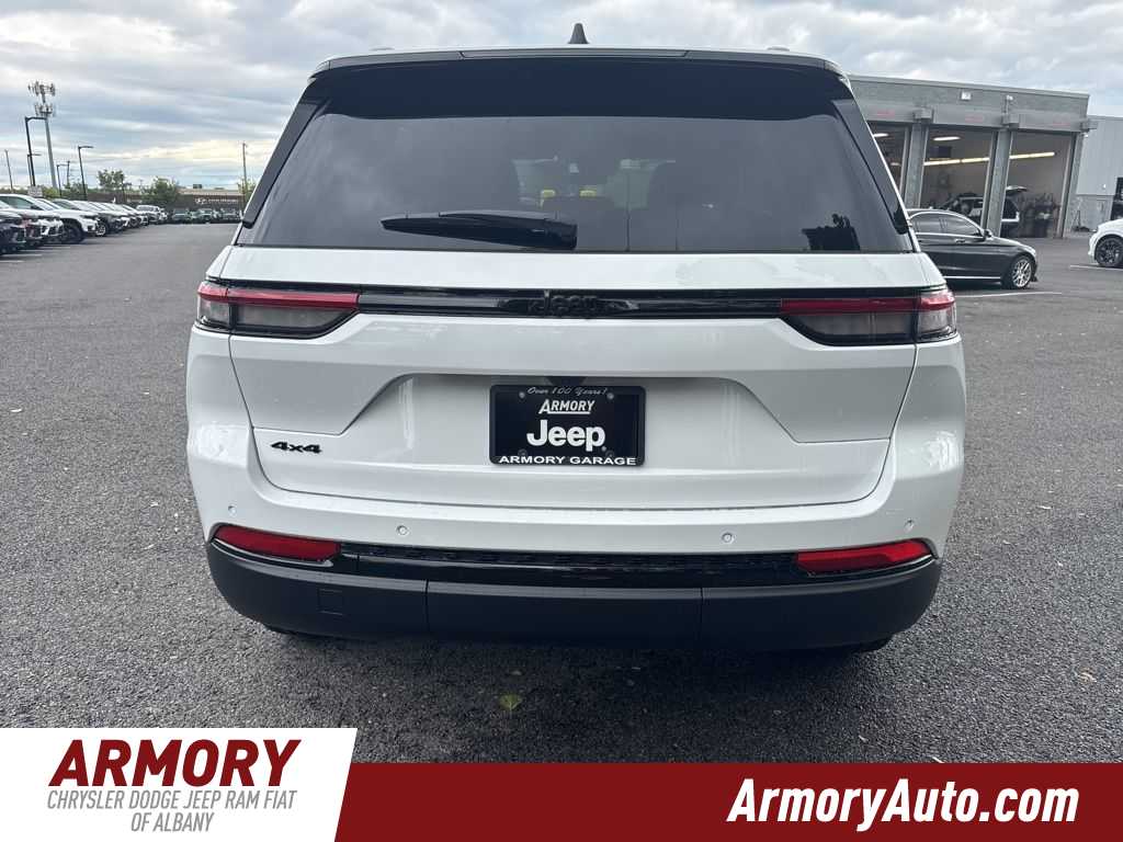 Thumbnail: 2025 Jeep Grand Cherokee - 5