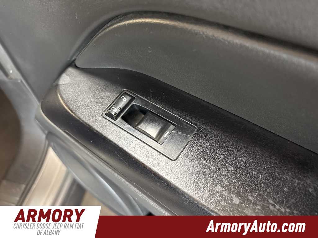 Thumbnail: 2016 Jeep Patriot - 35