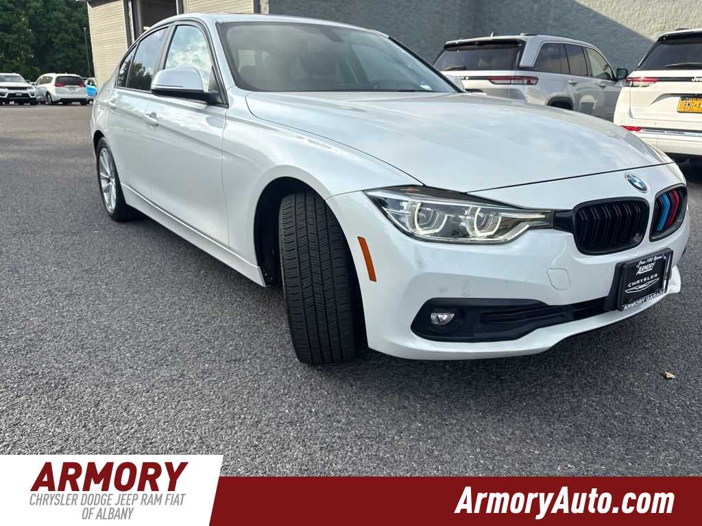 Thumbnail: 2018 BMW 3 Series - 2