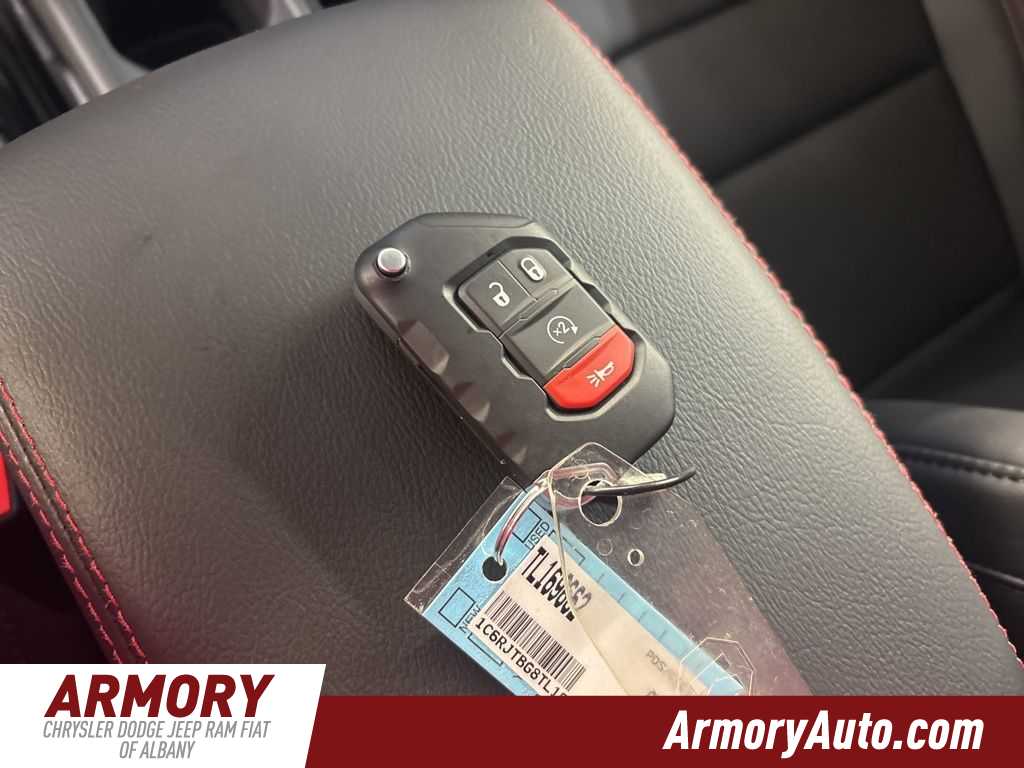 Thumbnail: 2026 Jeep Gladiator - 22