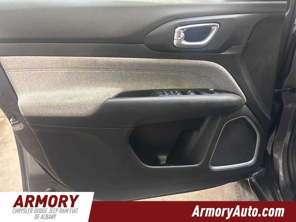 Thumbnail: 2022 Jeep Compass - 7