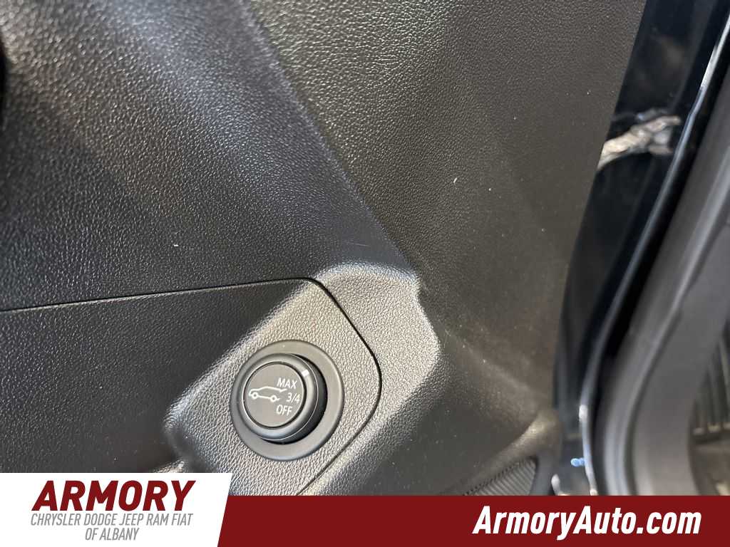 Thumbnail: 2020 GMC Terrain - 8