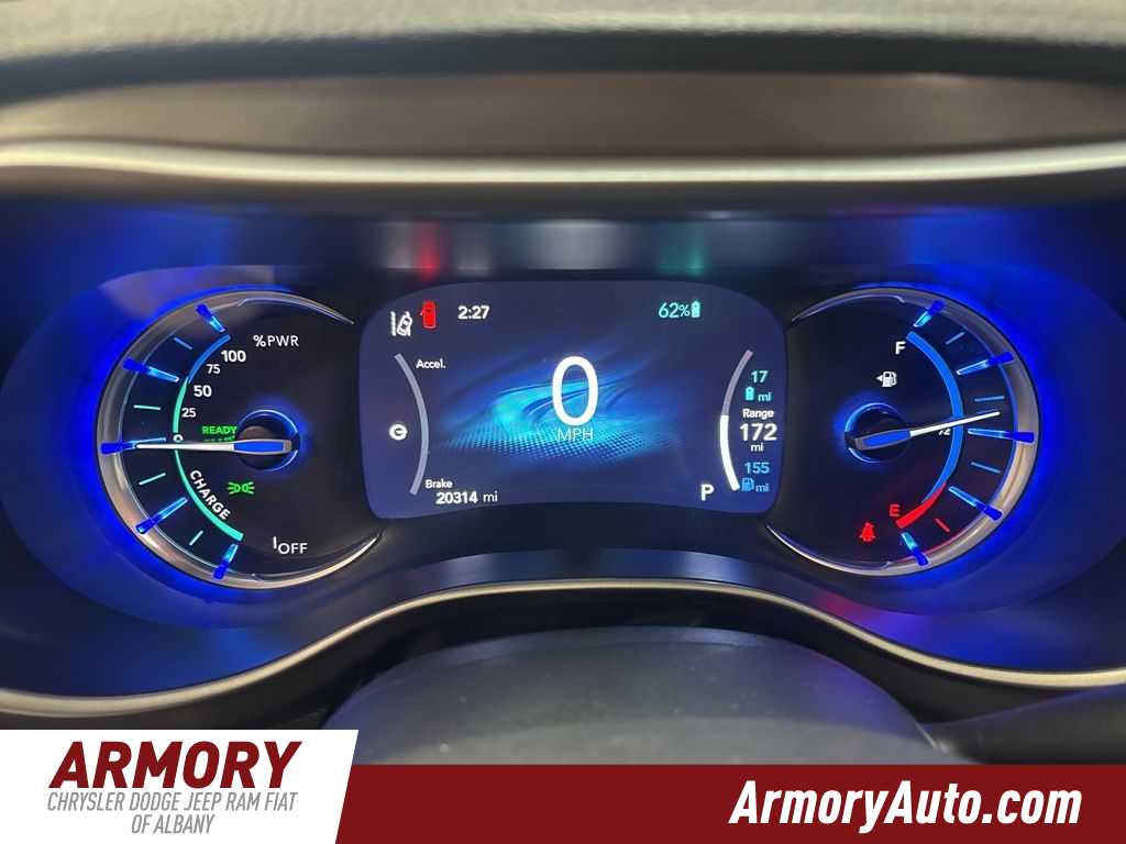 Thumbnail: 2023 Chrysler Pacifica - 15