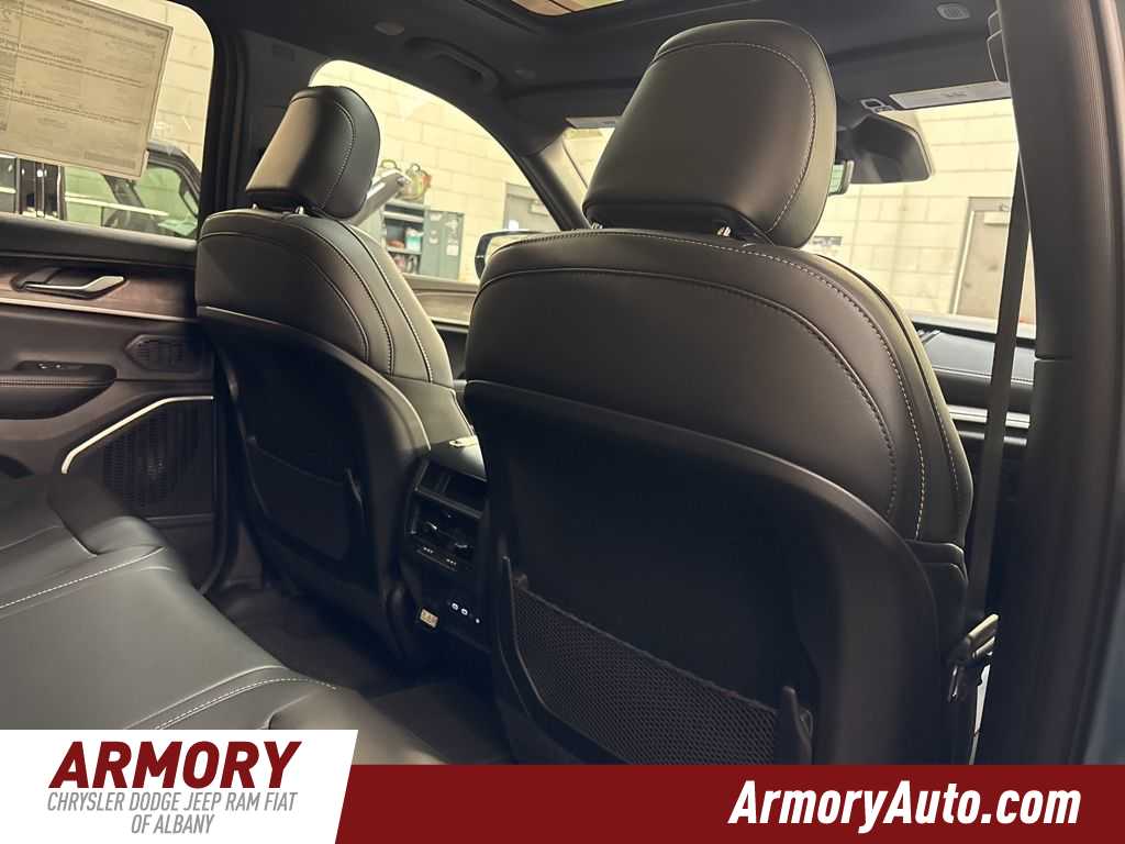 Thumbnail: 2026 Jeep Grand Cherokee - 33