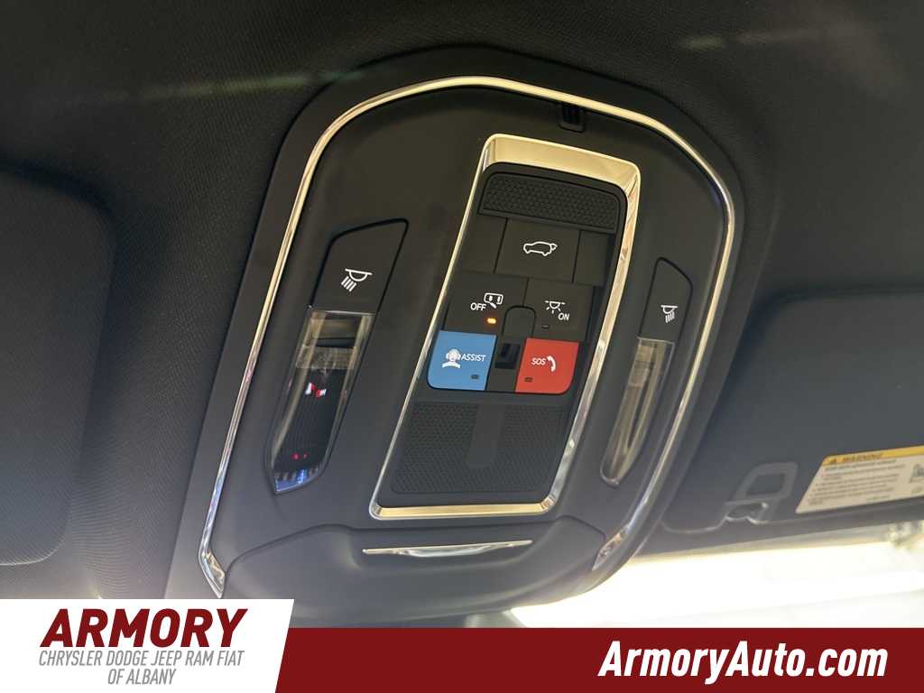 Thumbnail: 2023 Jeep Grand Cherokee - 24