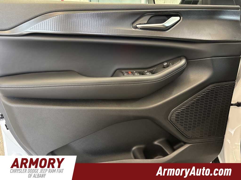 Thumbnail: 2025 Jeep Grand Cherokee - 7