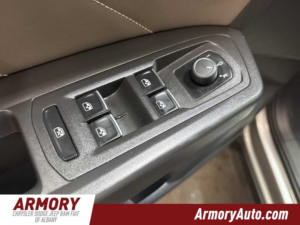 Thumbnail: 2022 Volkswagen Atlas - 8