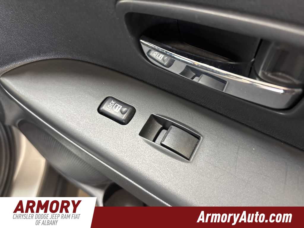 Thumbnail: 2024 Mitsubishi Outlander Sport - 34