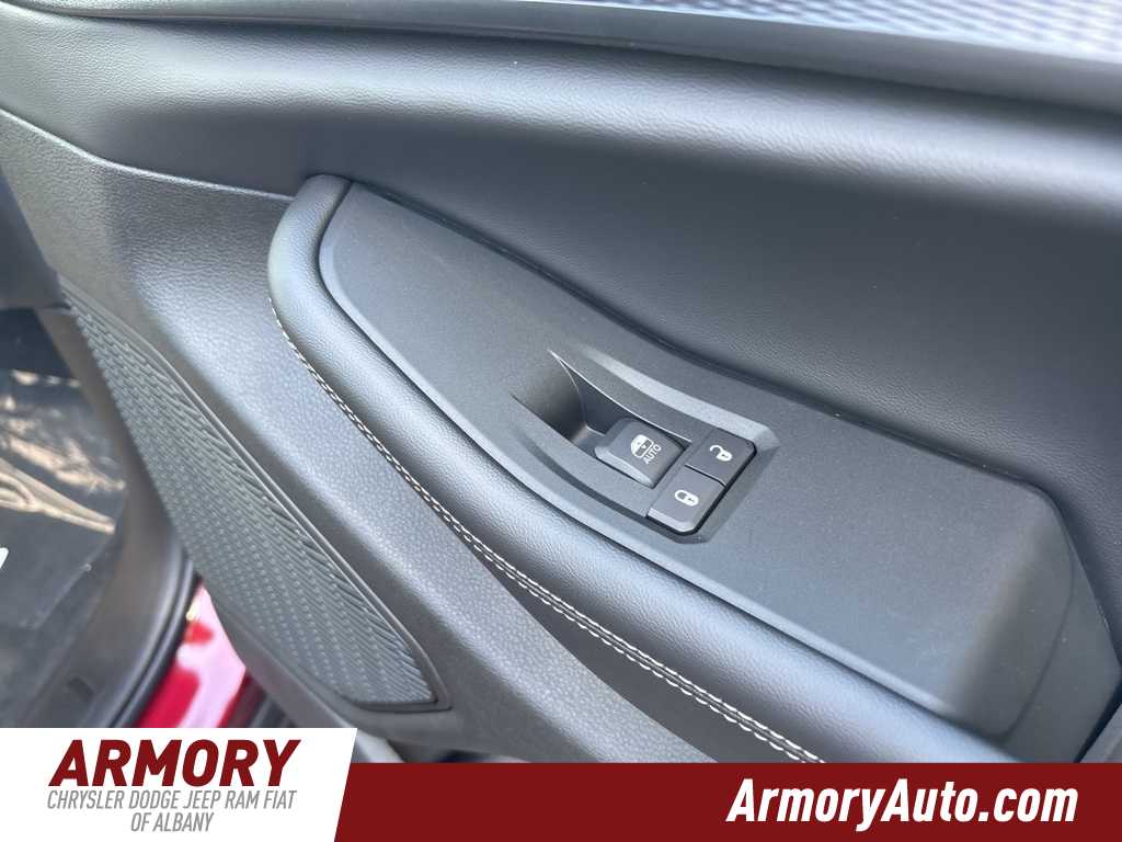 Thumbnail: 2025 Jeep Grand Cherokee - 28