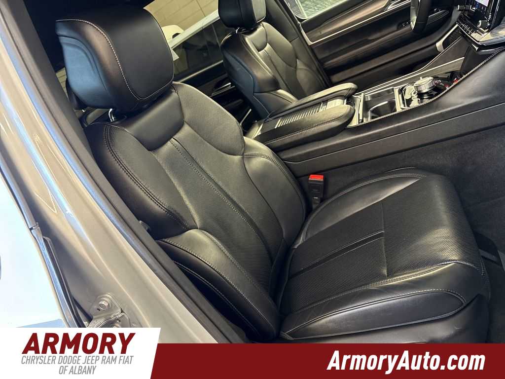 Thumbnail: 2024 Jeep Wagoneer - 49