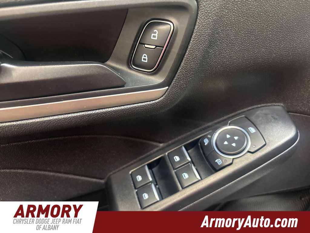 Thumbnail: 2022 Ford Escape - 8