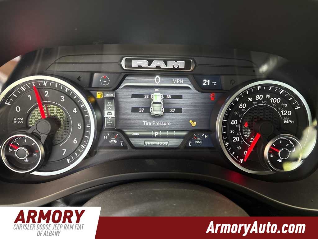 Thumbnail: 2026 RAM 1500 - 18