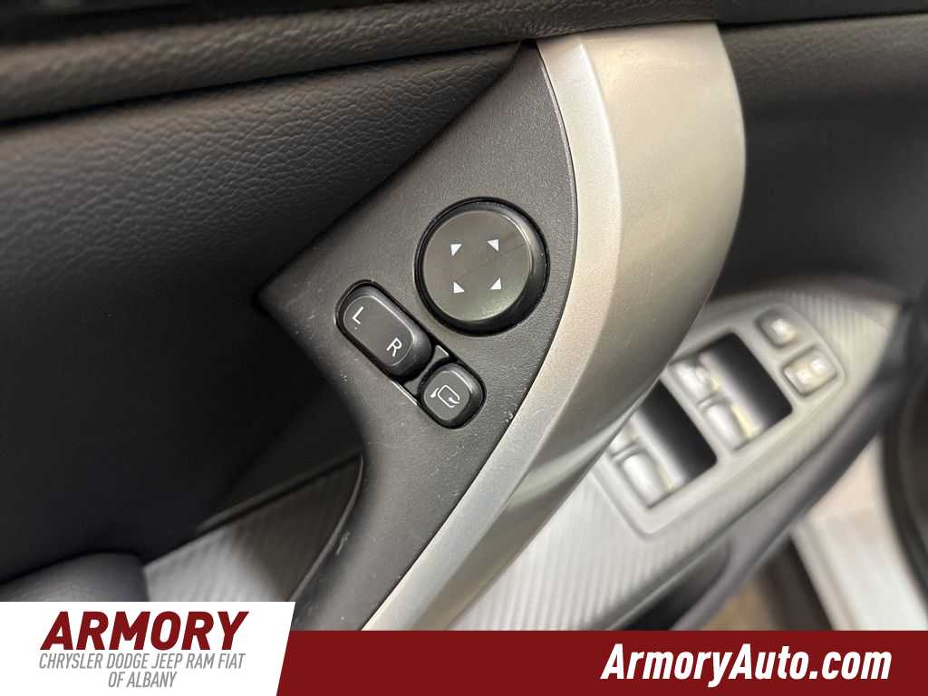 Thumbnail: 2024 Mitsubishi Eclipse Cross - 8