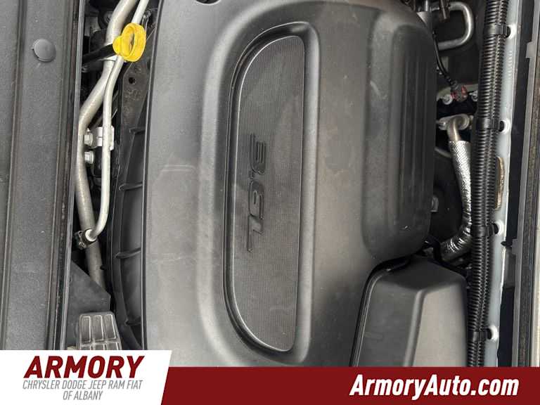 Thumbnail: 2022 Chrysler Voyager - 33