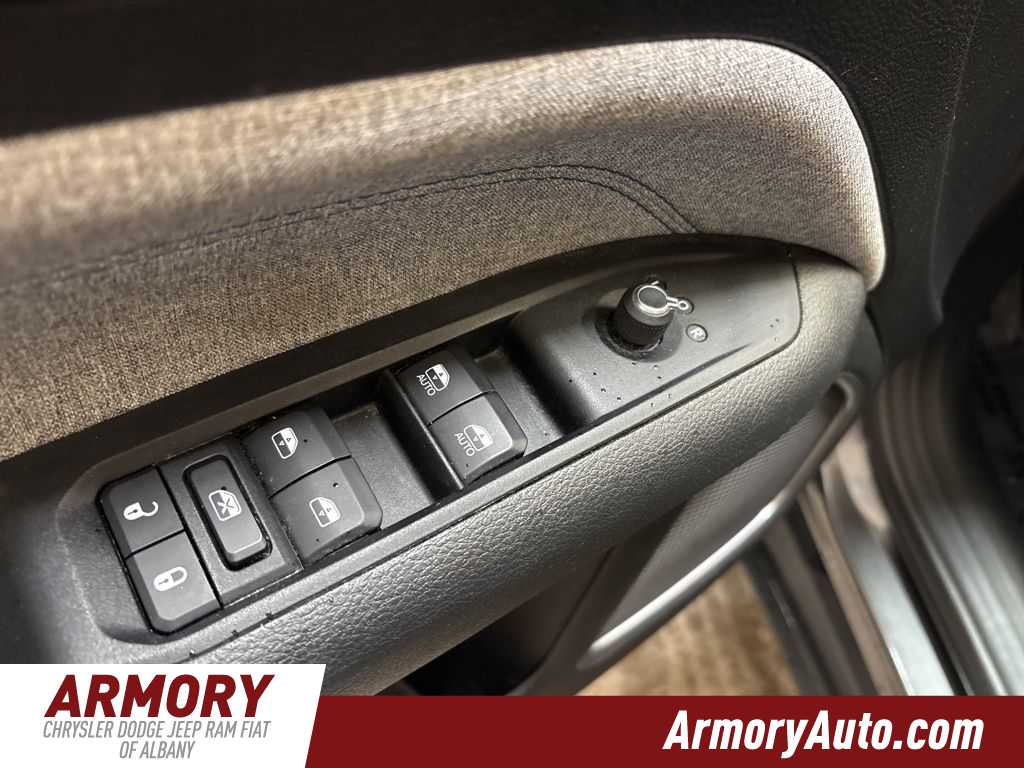 Thumbnail: 2022 Jeep Compass - 8