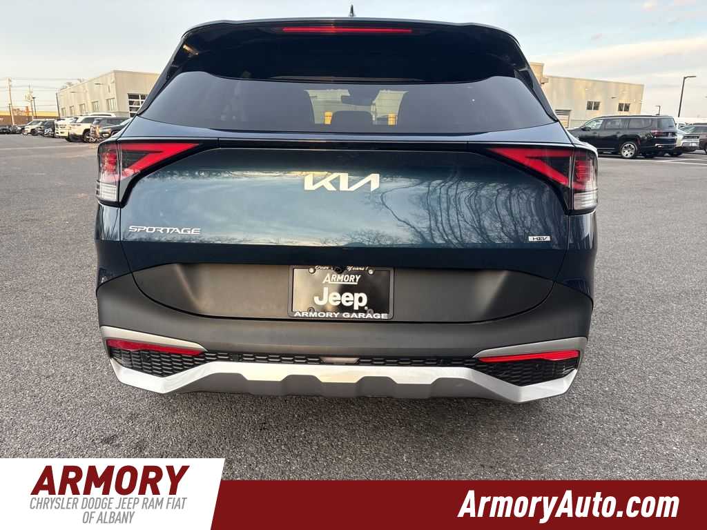 Thumbnail: 2023 Kia Sportage - 5