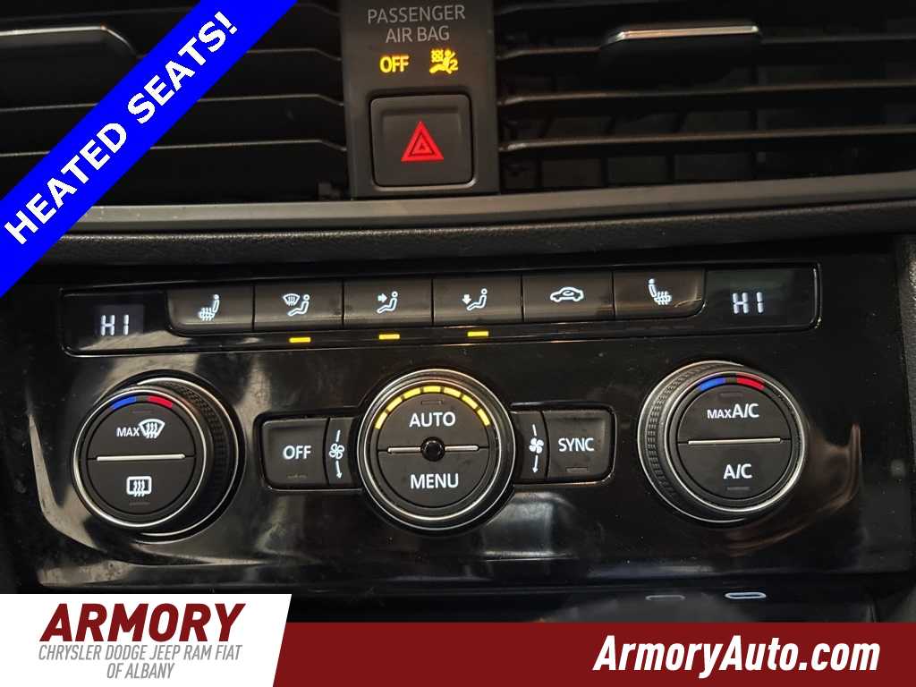 Thumbnail: 2024 Volkswagen Jetta - 16