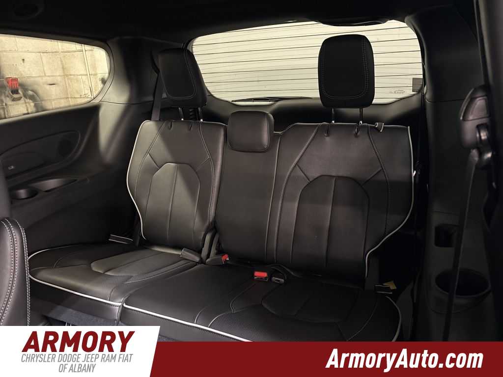 Thumbnail: 2026 Chrysler Pacifica - 25