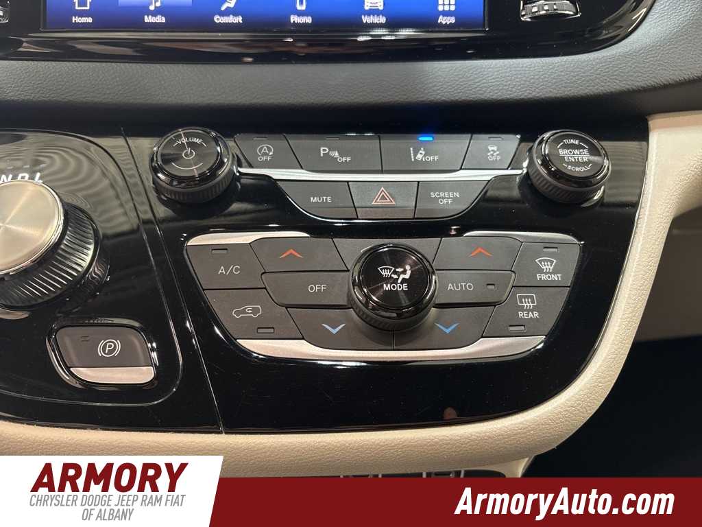 2023 Chrysler Pacifica Touring L 21