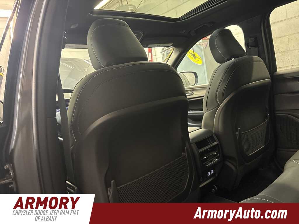 Thumbnail: 2025 Jeep Grand Cherokee - 26