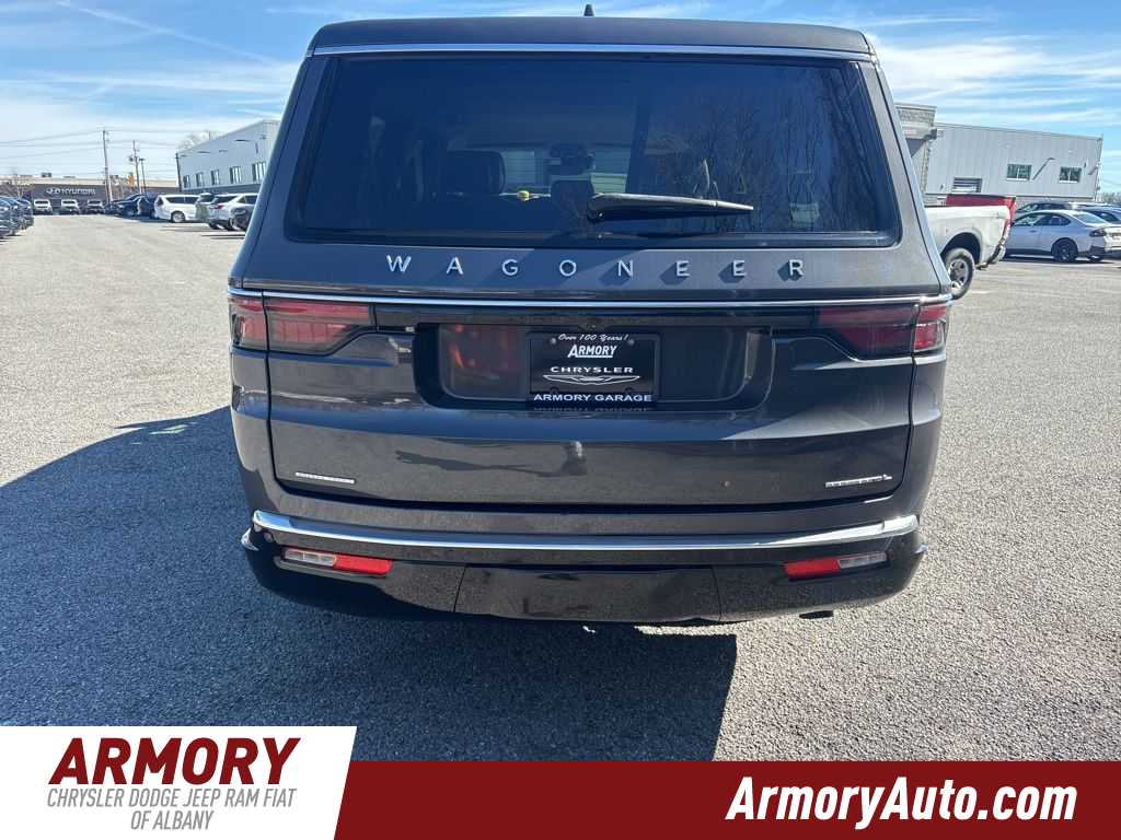 Thumbnail: 2023 Jeep Wagoneer - 5