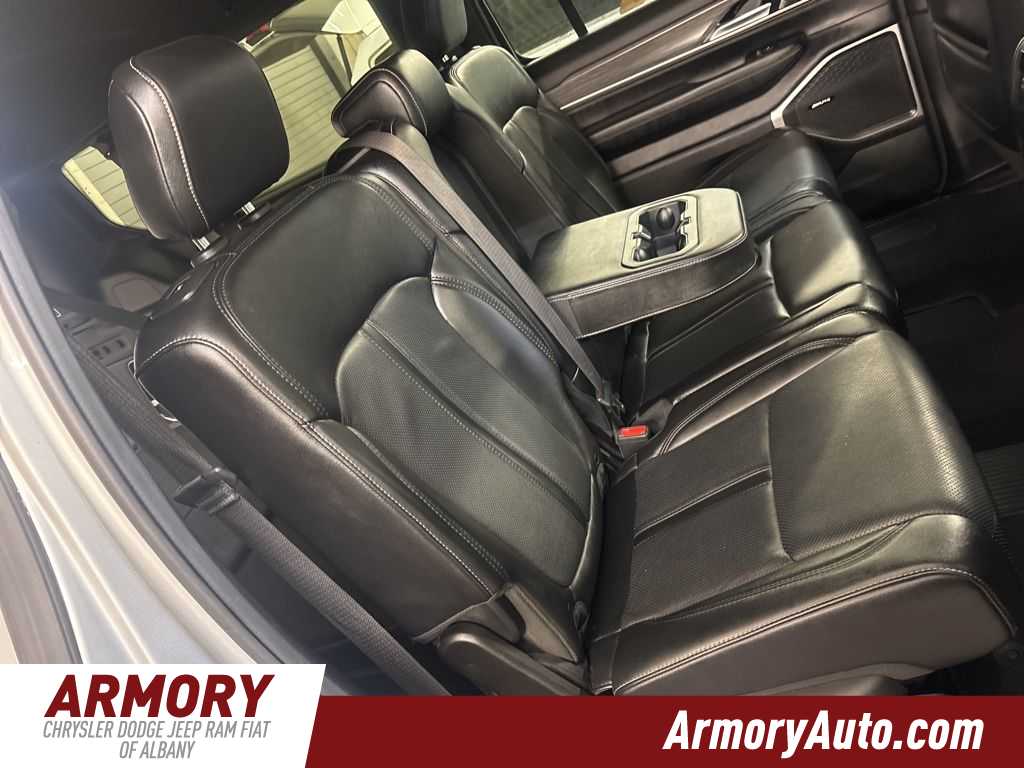 Thumbnail: 2024 Jeep Wagoneer - 43